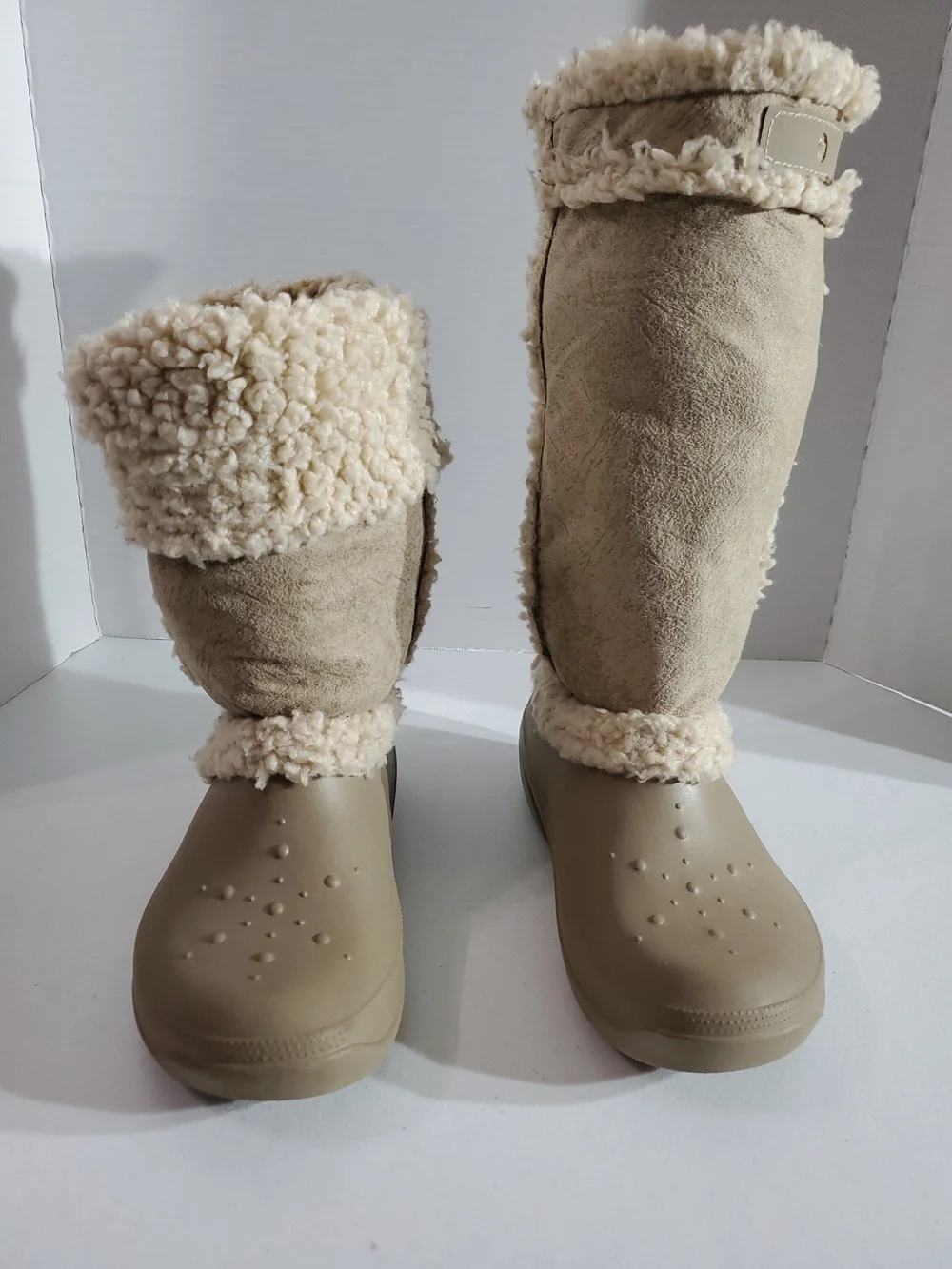 CROCS gentle wear